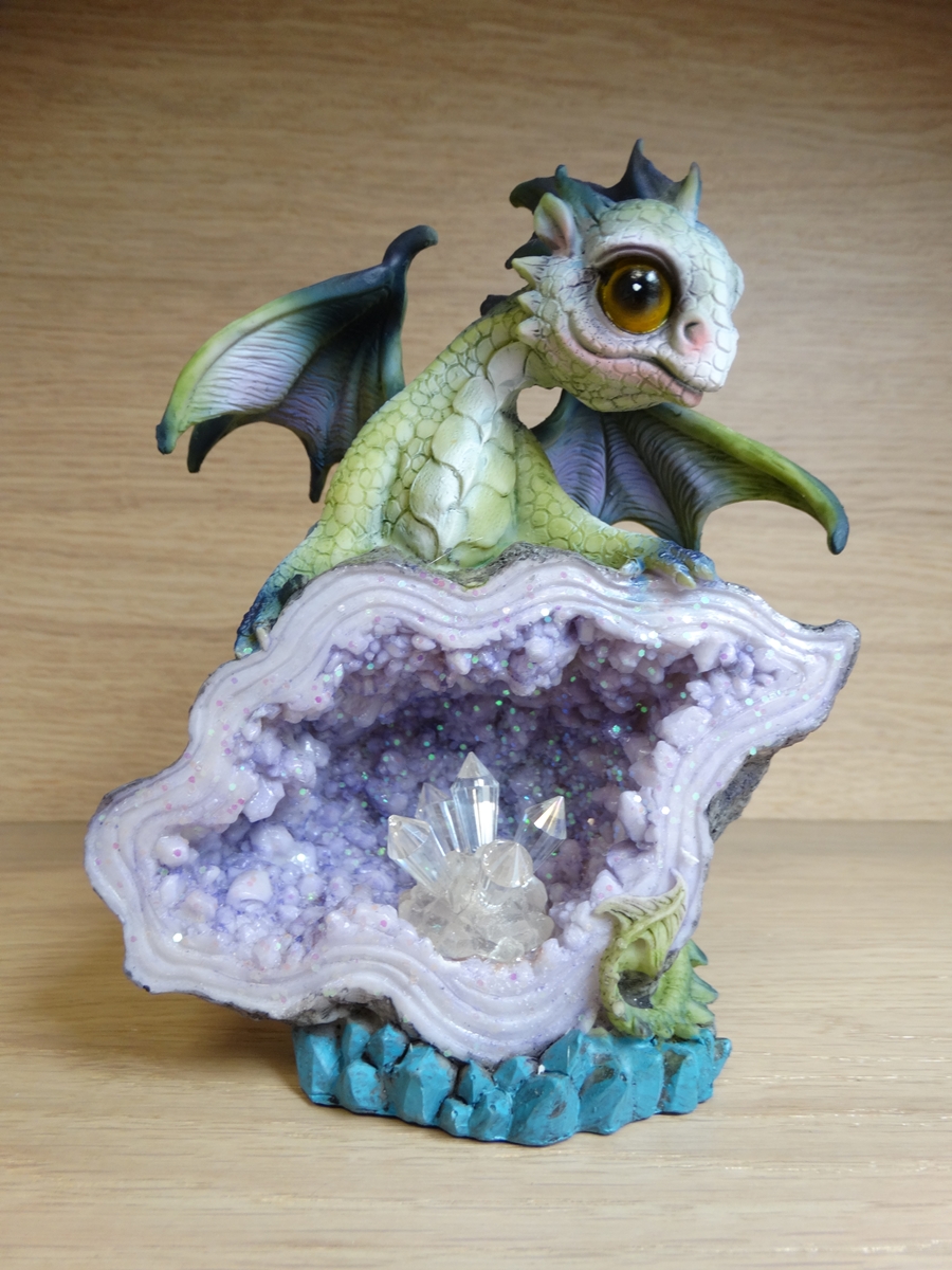 Funny dragon on purple crystal - 15cm
