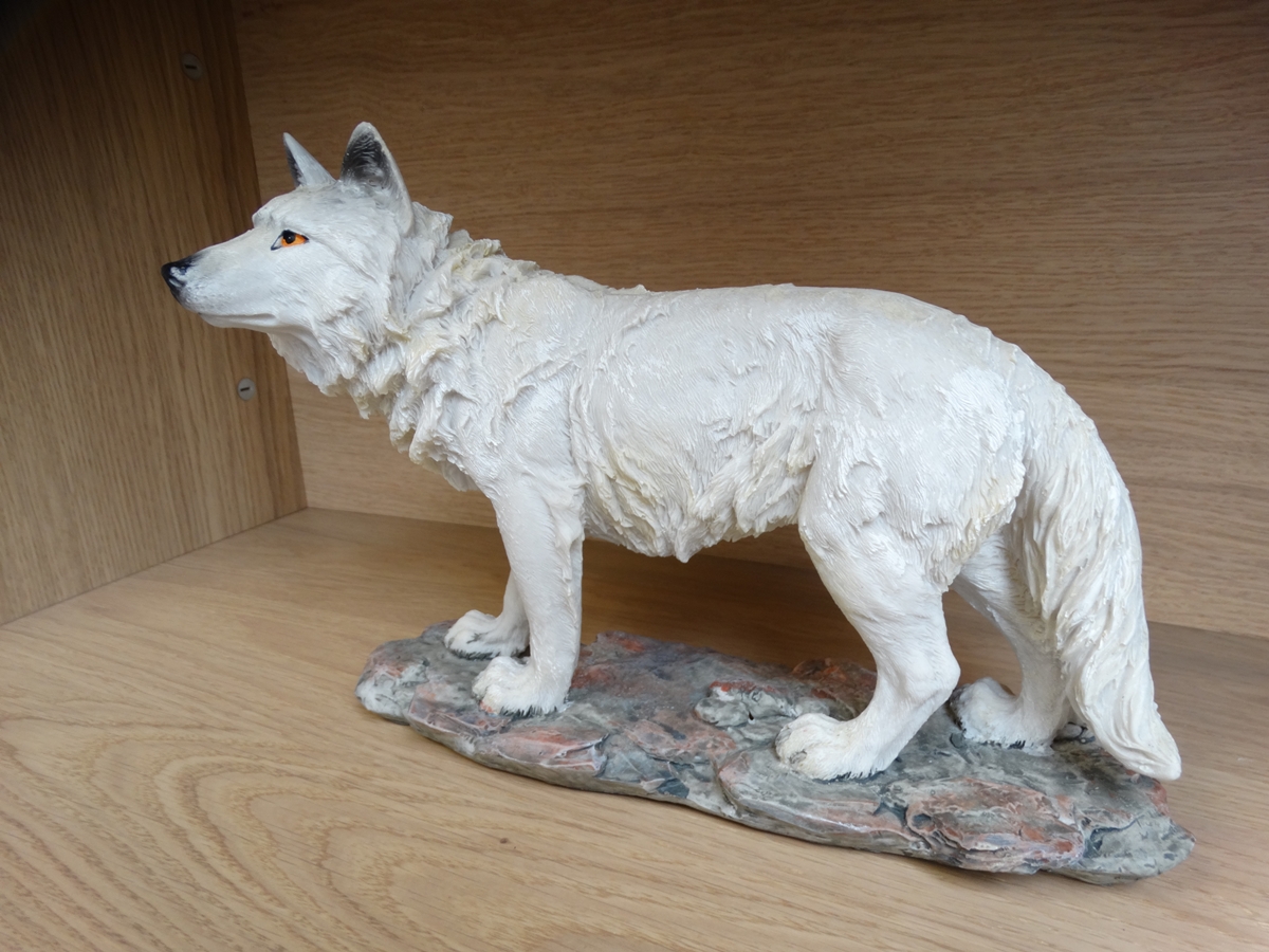 White Wolf standing - 28 cm