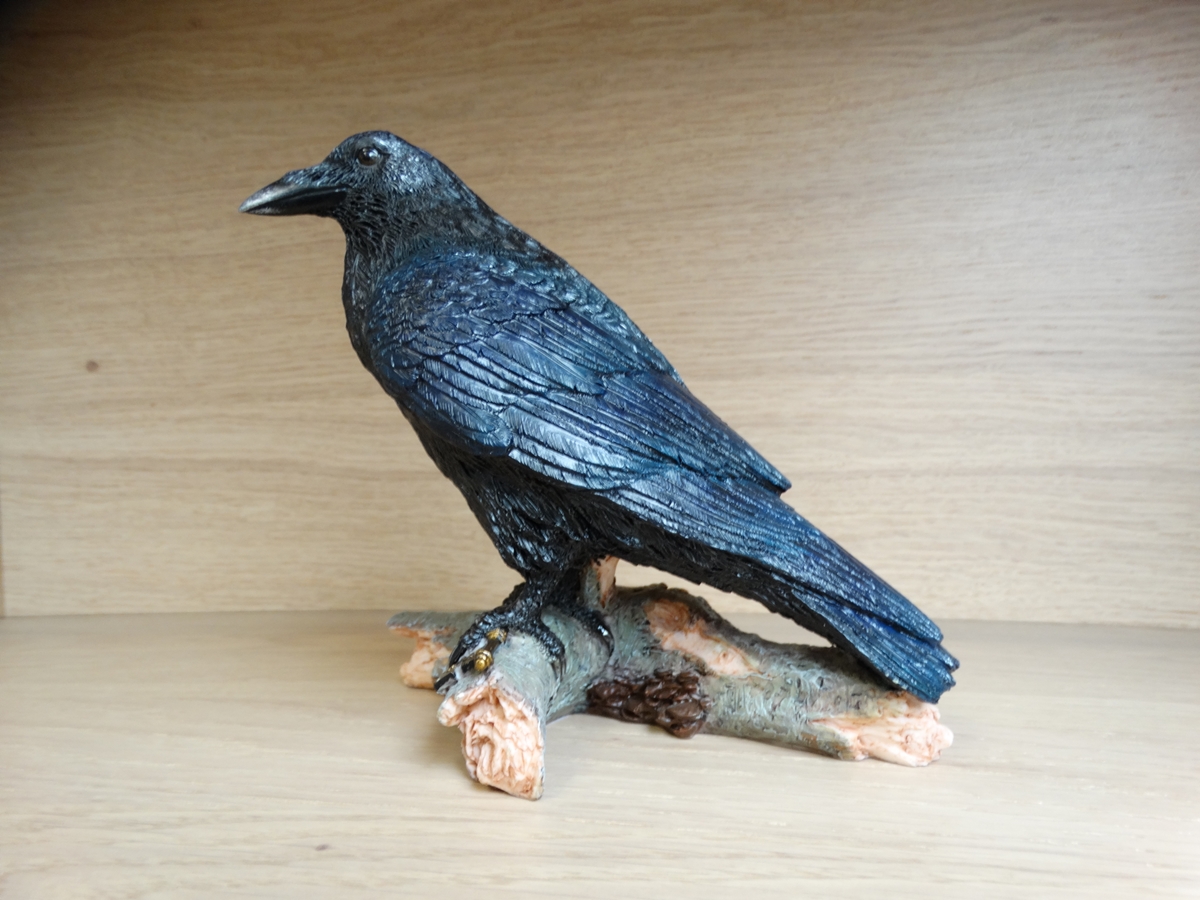 The Raven and Key - 17cm