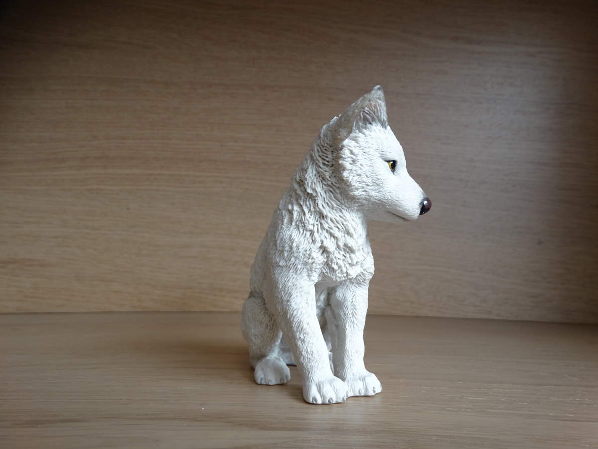Wolf White Sitting - 11cm